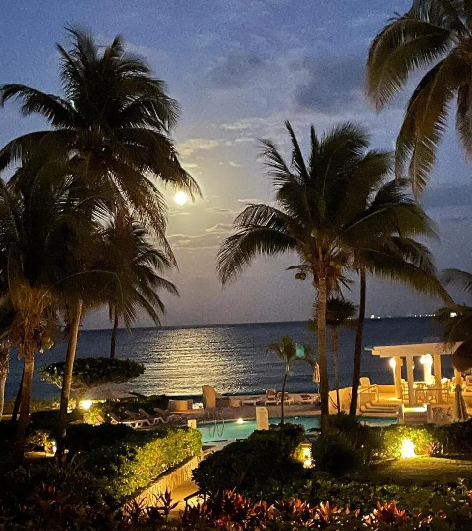 Beachfront 1 Bedroom Ocean View Playa del Carmen Apartmán