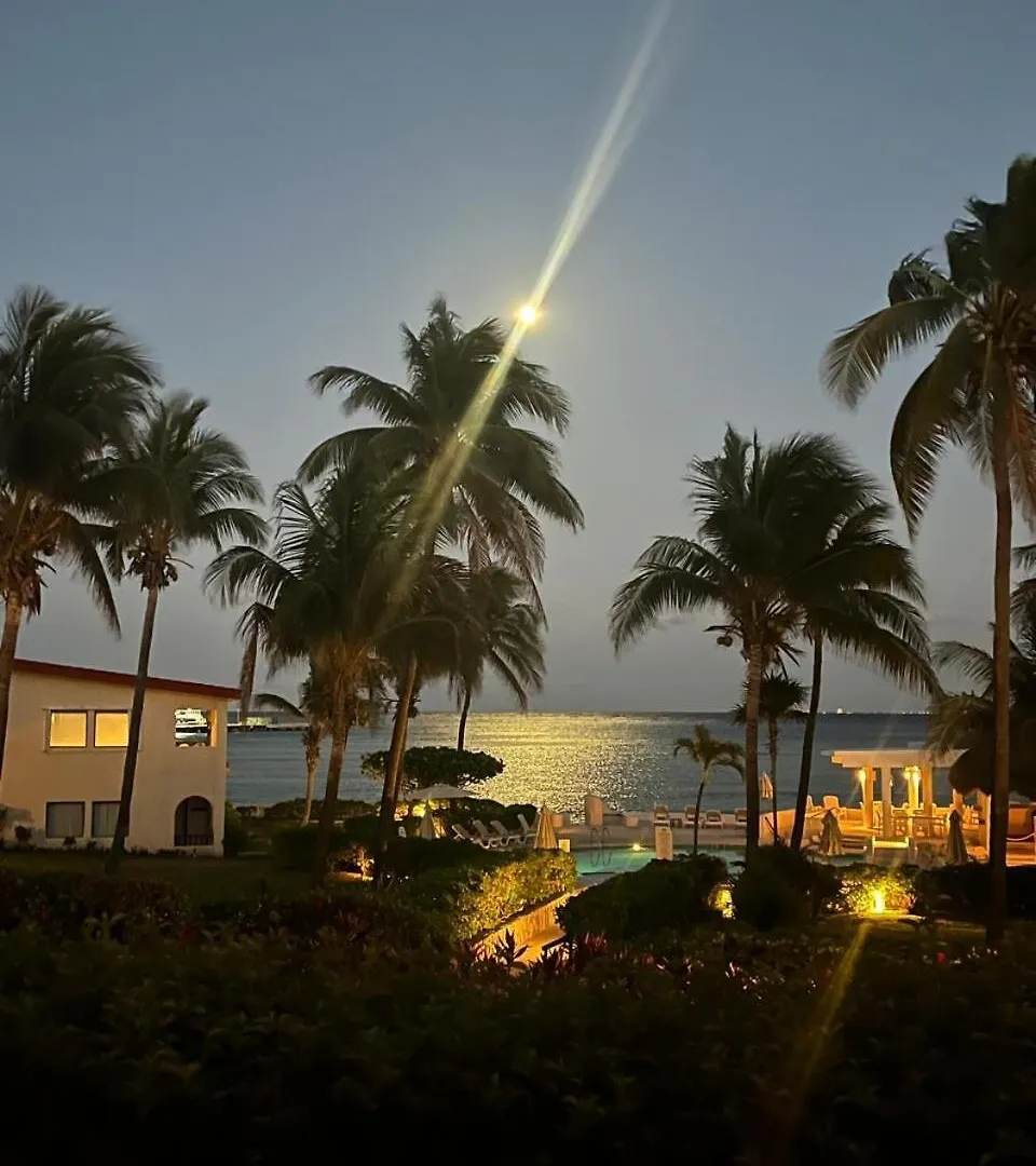 Apartment Beachfront 1 Bedroom Ocean View Playa del Carmen Mexico